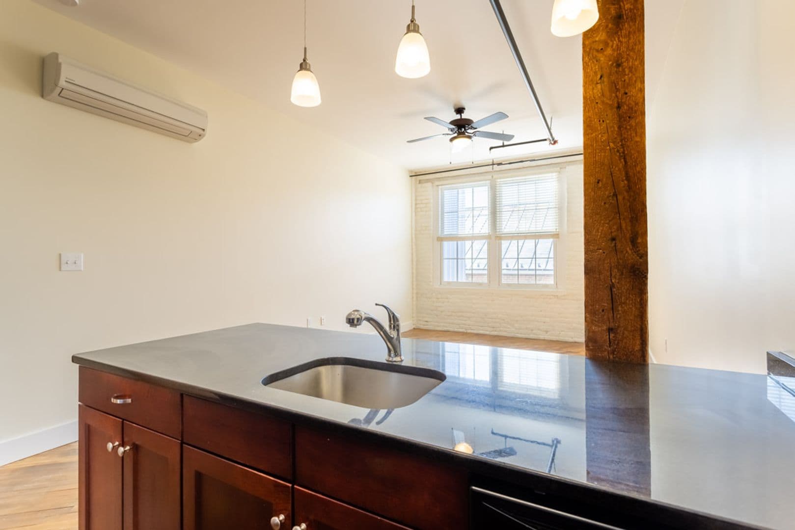 Bedford Apartment: 412 Jackson Street