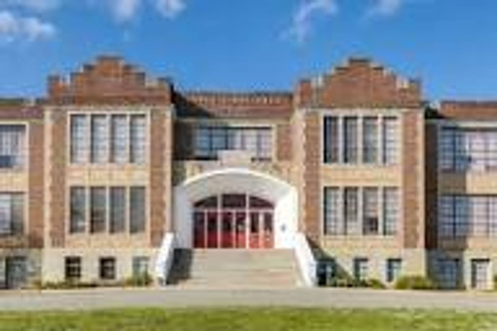 Hopewell Apartment: 1201 W City Point Rd