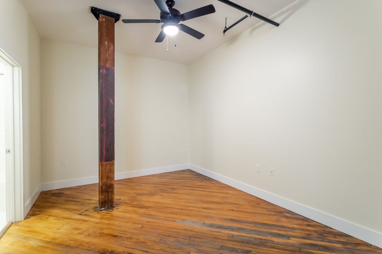 Bedford Apartment: 412 Jackson Street