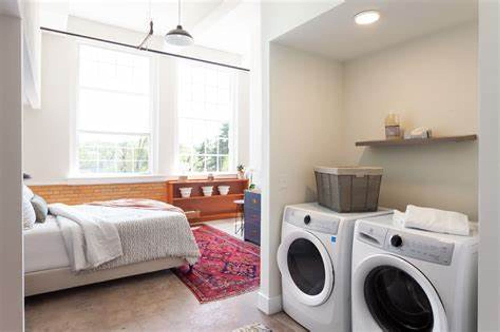Vinton Apartment: 100 Highland Road