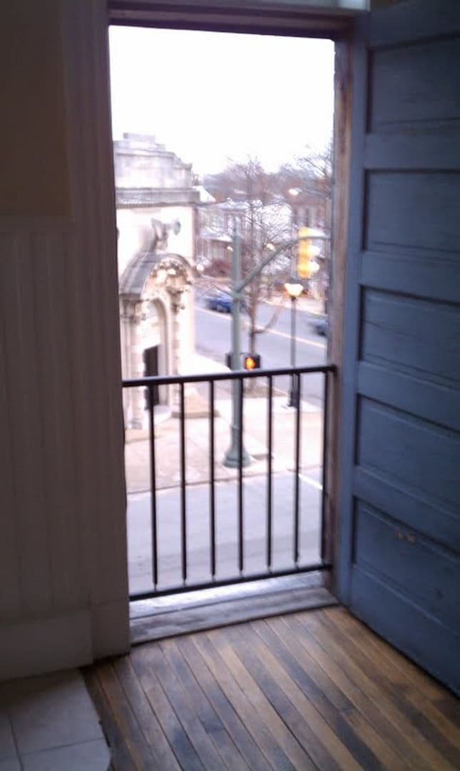 Richmond Apartment: 320 N. 25th St.
