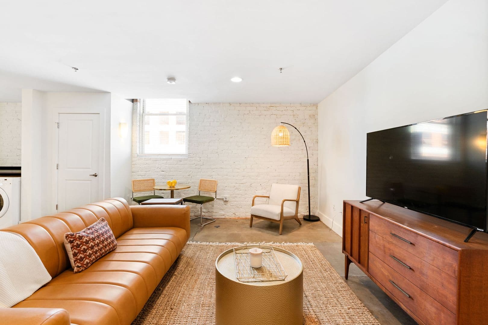 Petersburg Apartment: 219 E Bank St - Apt 118