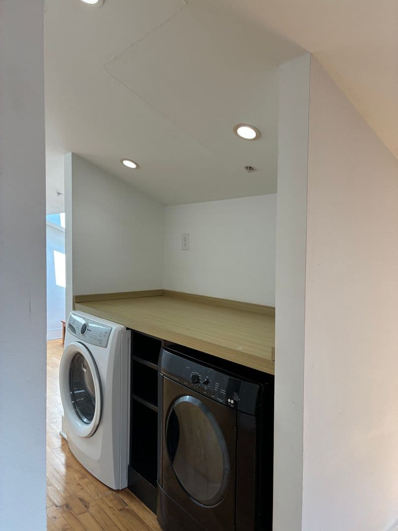 Petersburg Apartment: 215 E Bank St