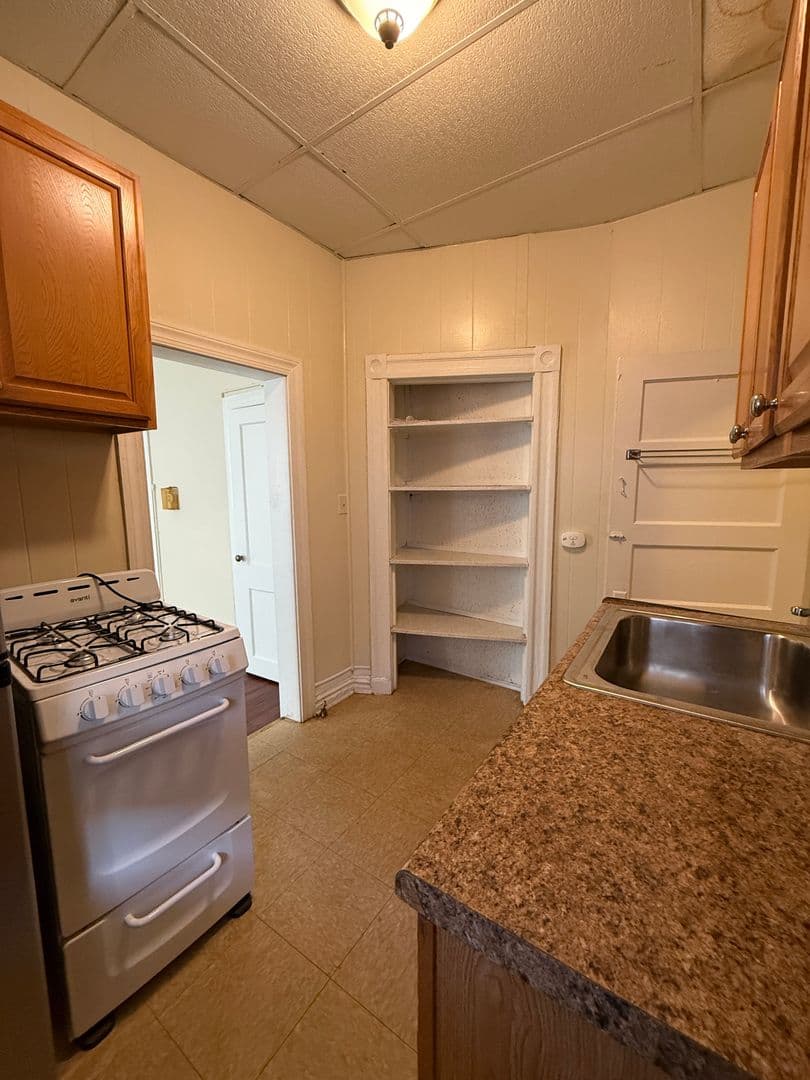 Richmond Apartment: 2704 Grove Avenue