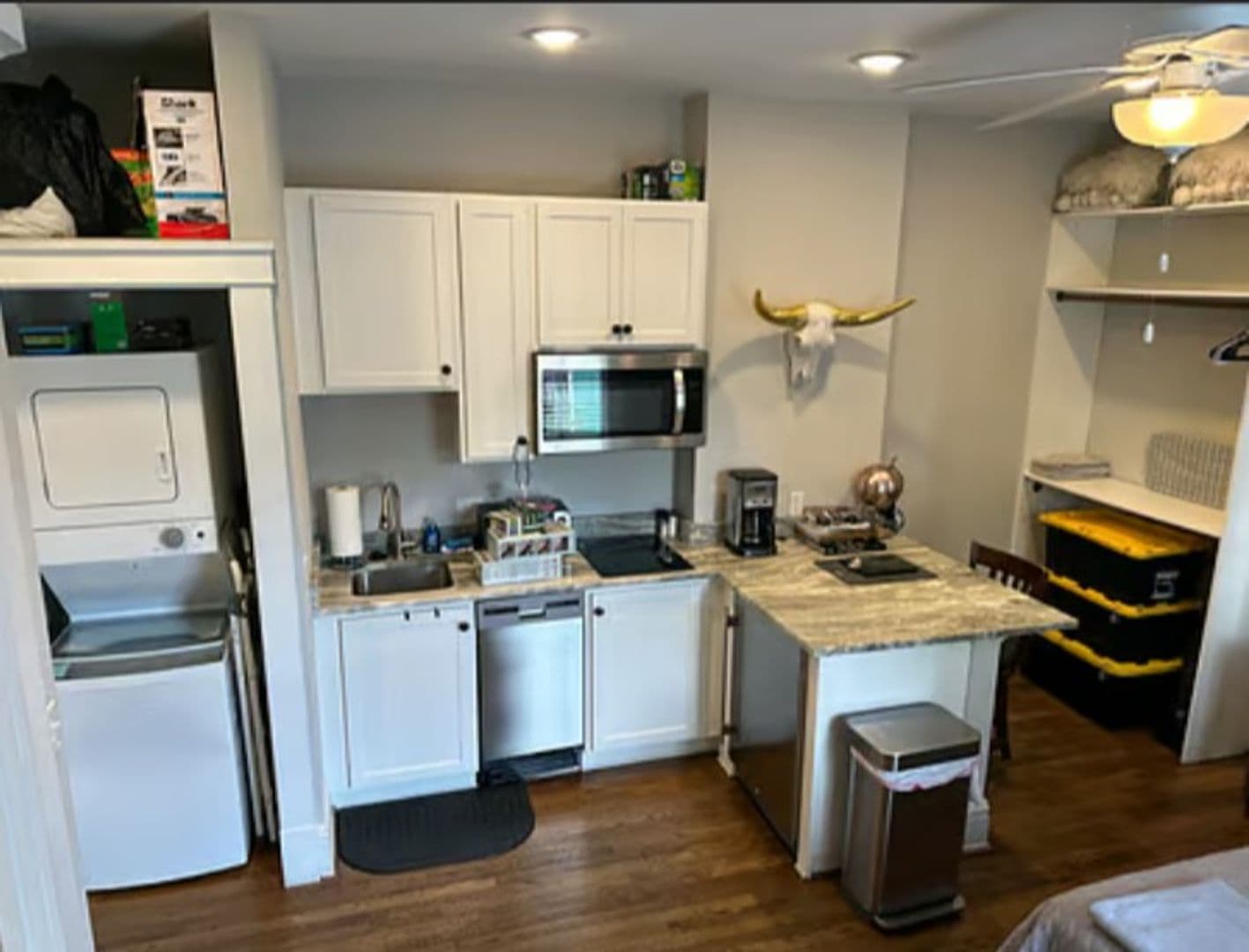 Richmond Apartment: 101 E Clay St