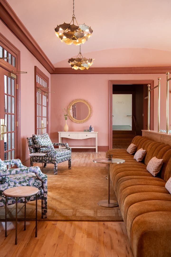 Bedford Apartment: 503 Longwood Ave.
