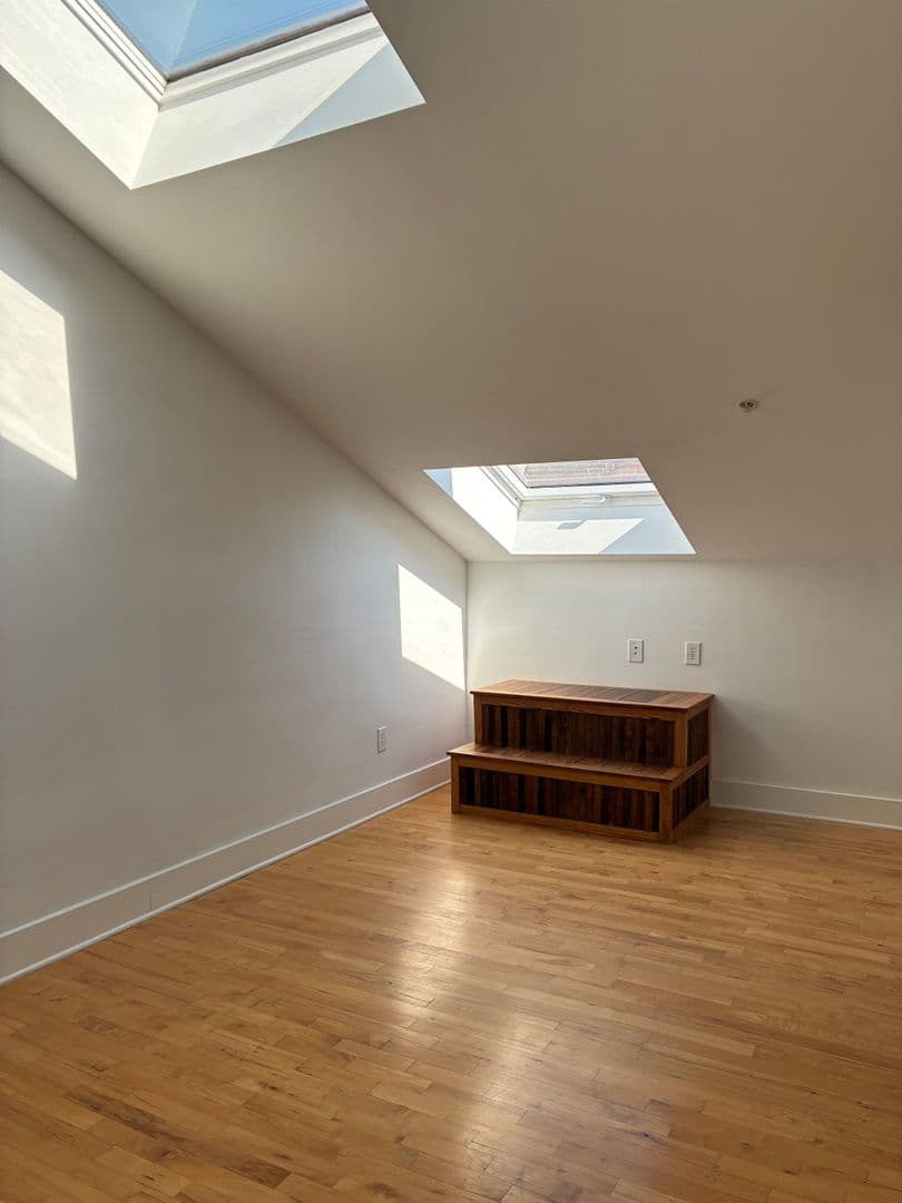 Petersburg Apartment: 215 E Bank St