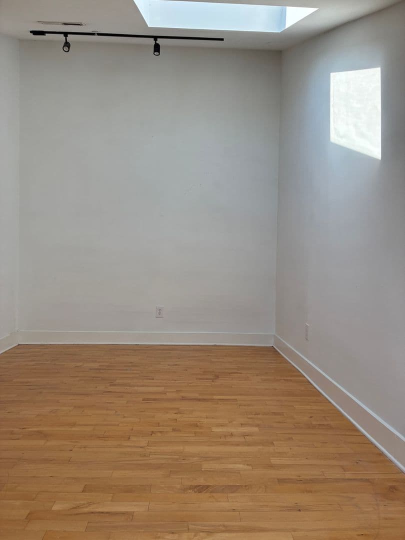 Petersburg Apartment: 215 E Bank St