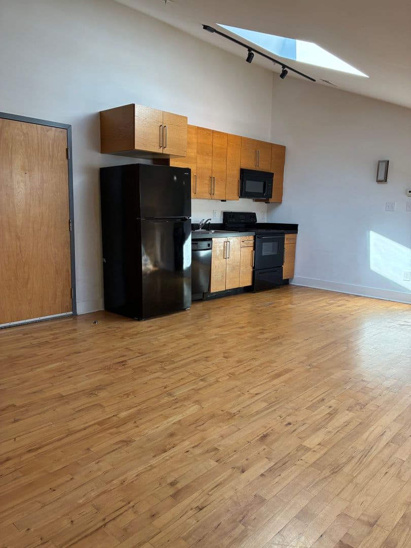 Petersburg Apartment: 215 E Bank St