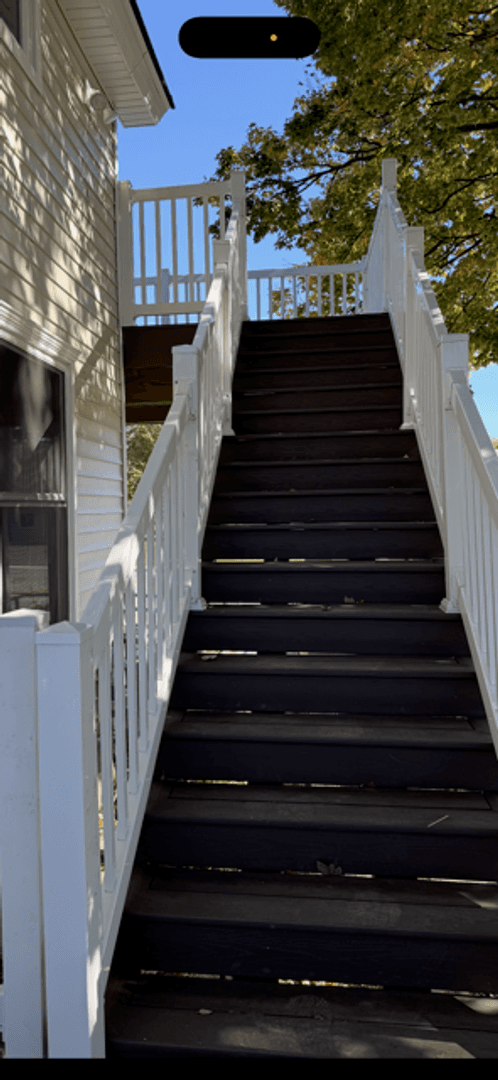 STOCKBRIDGE House: 146 S CLINTON ST.