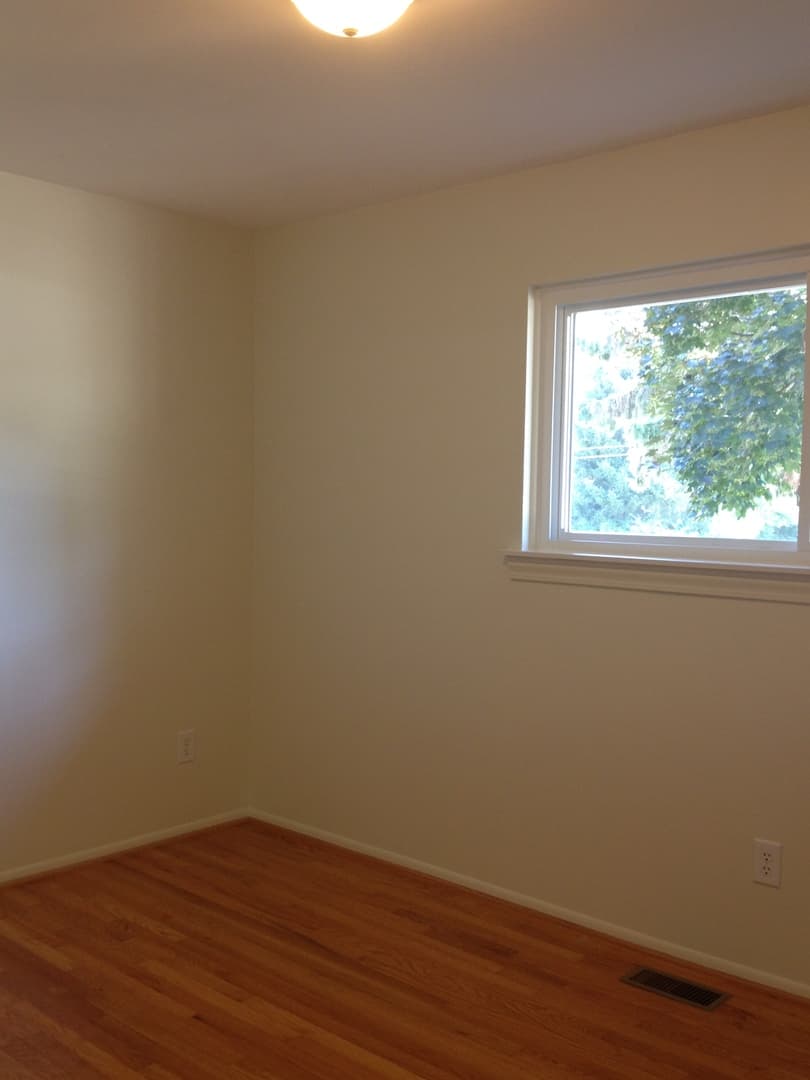 LIVONIA House: 35936 JOY RD