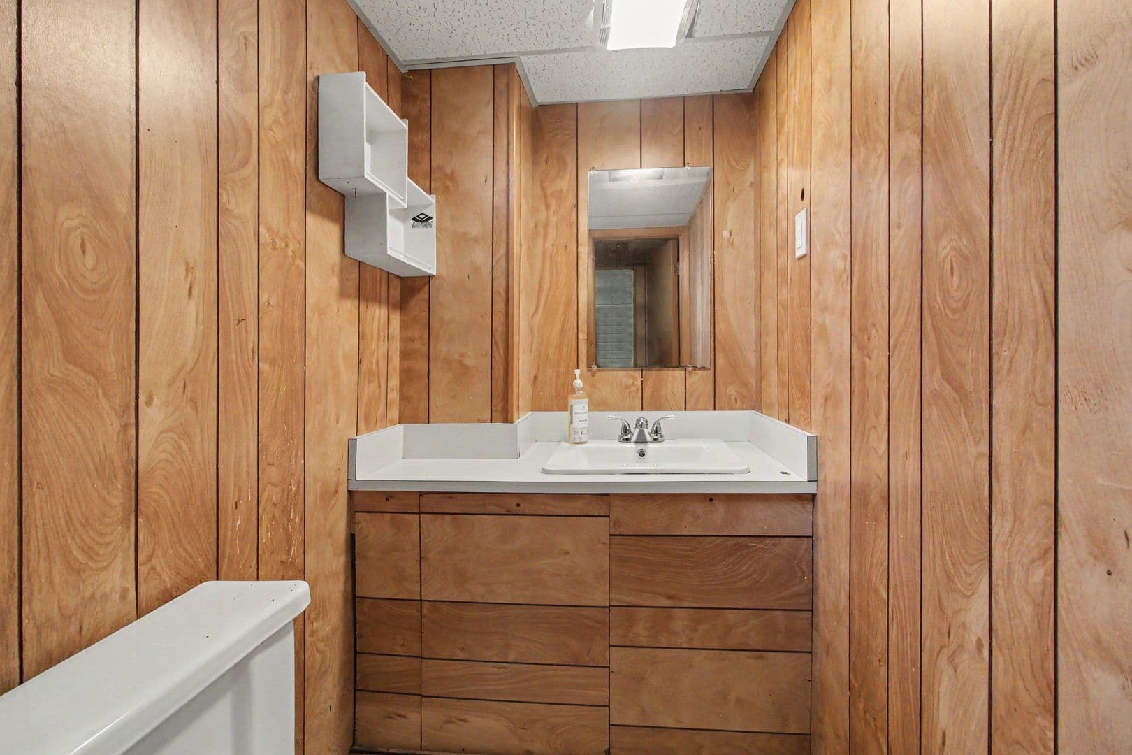 LIVONIA House: 29138 HATHAWAY ST.