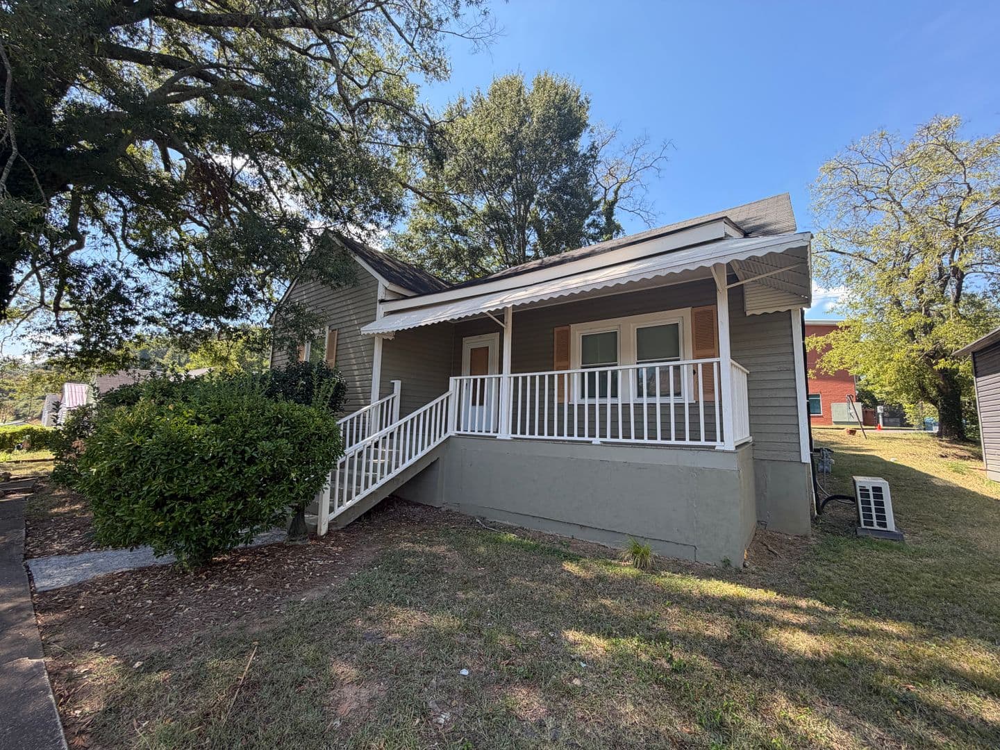 Rome House: 9 N McLin St SW