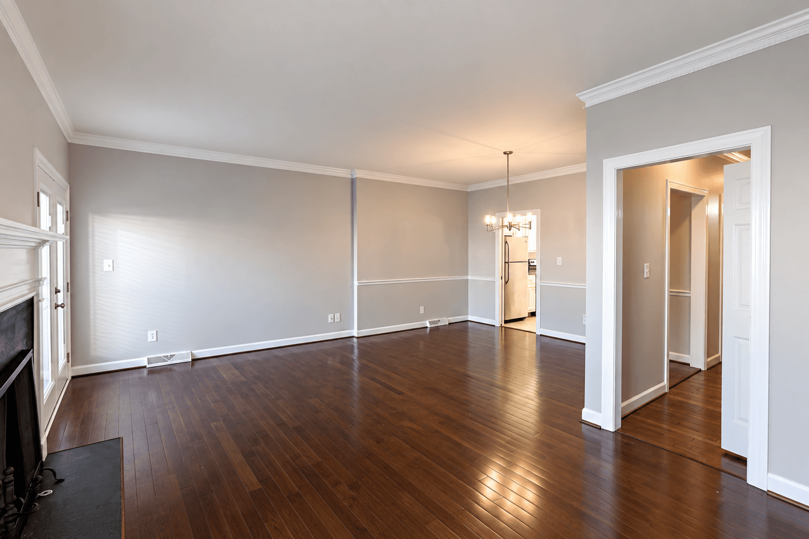 Rome Apartment: 311 E 2nd Ave
