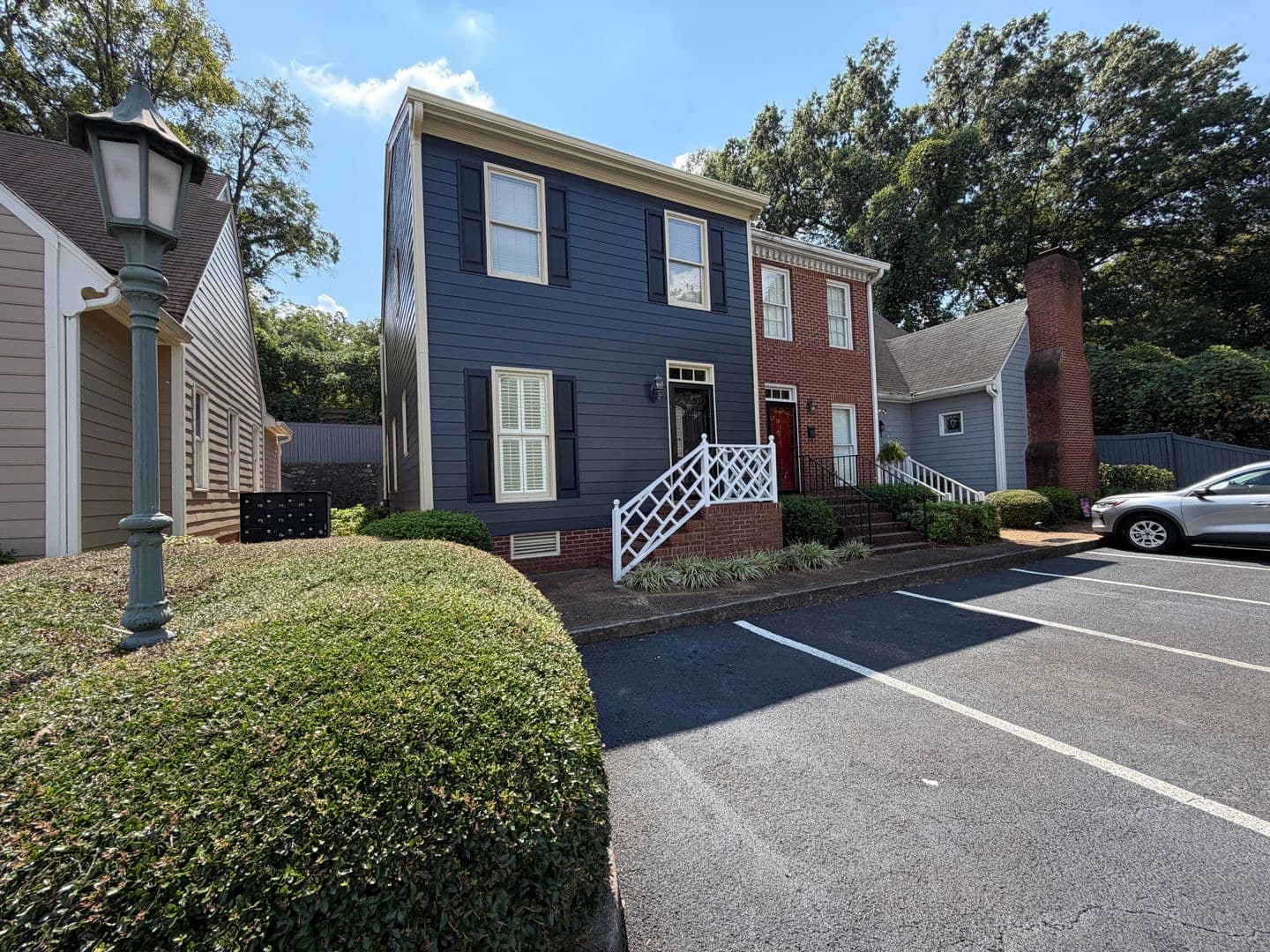 Rome House: 312 E 7th