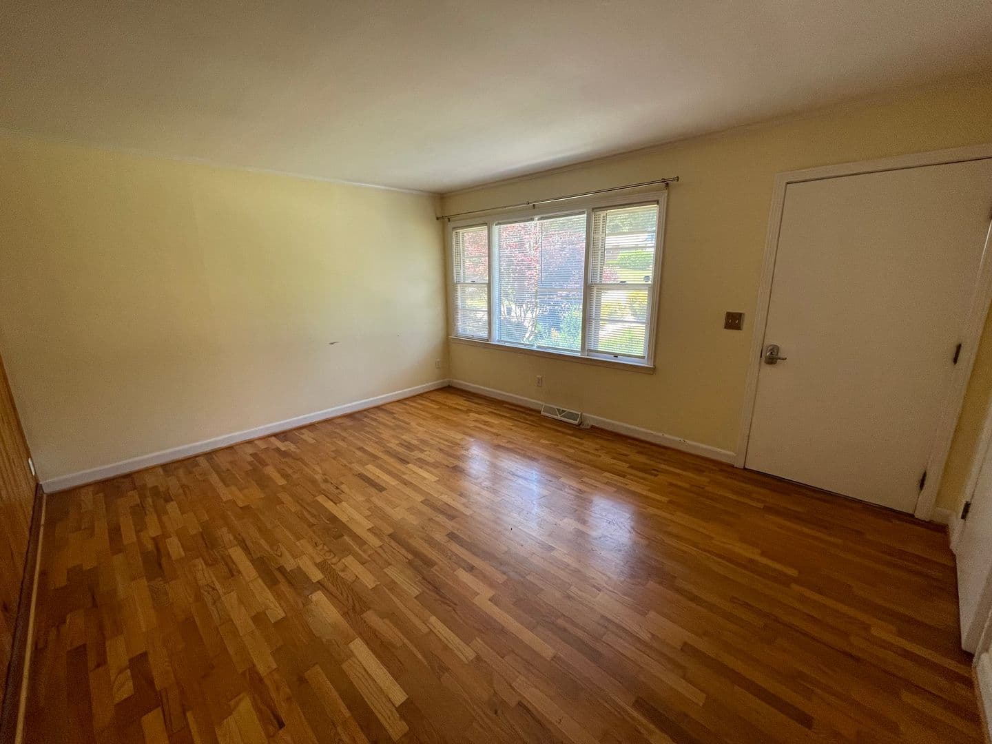 Rome House: 51 Lyons Dr NW