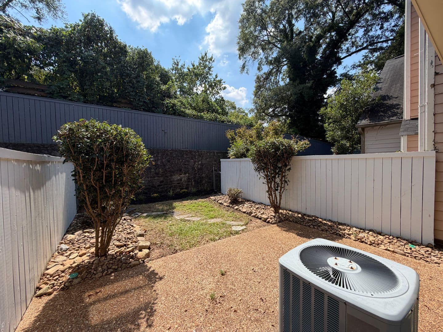 Rome House: 312 E 7th