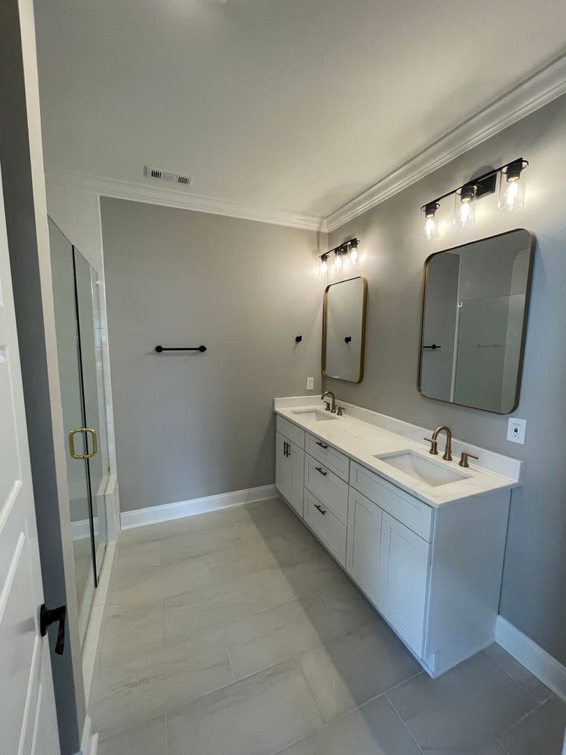 Rome Townhome: 625 E 3rd St Unit 11