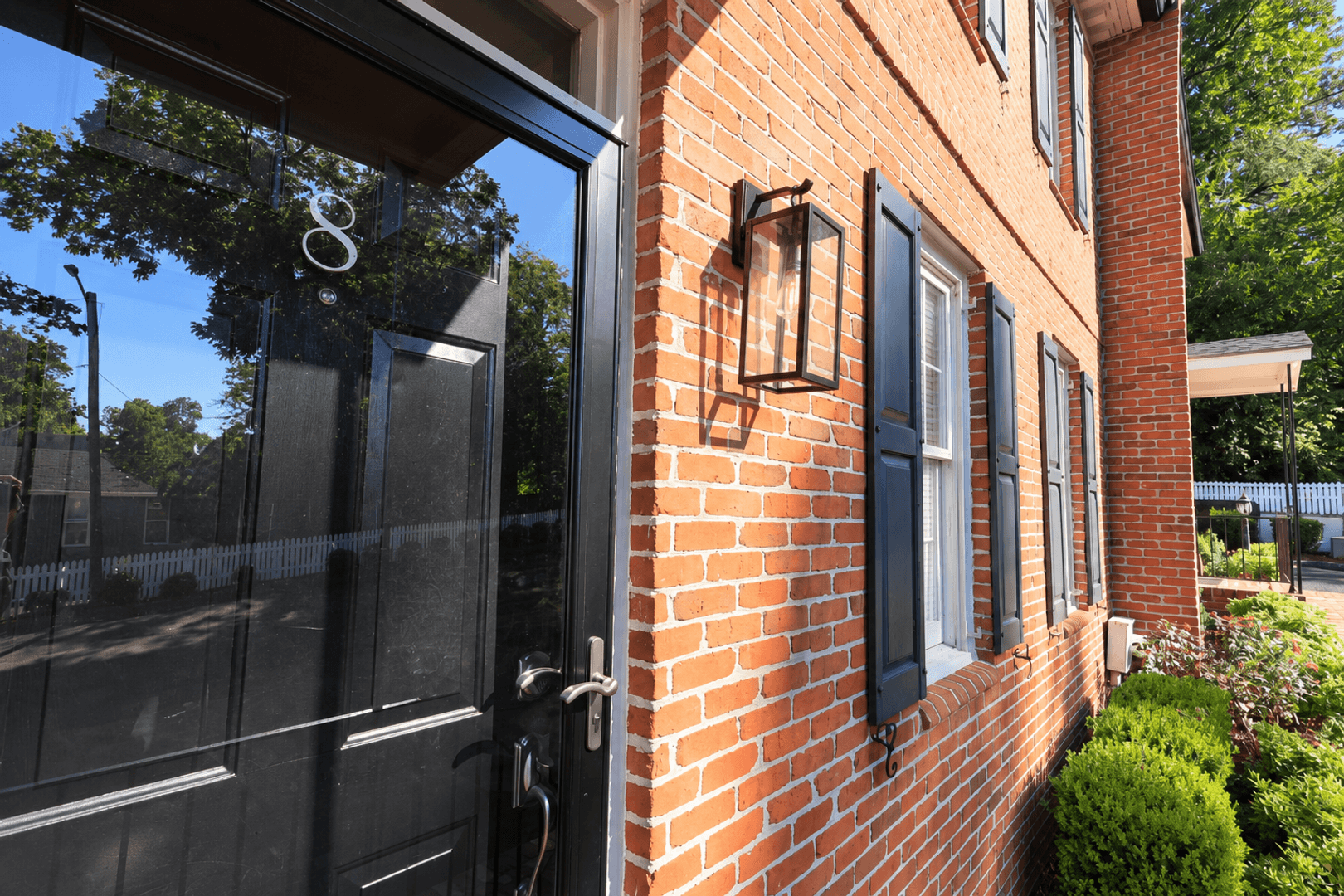 Rome Apartment: 311 E 2nd Ave