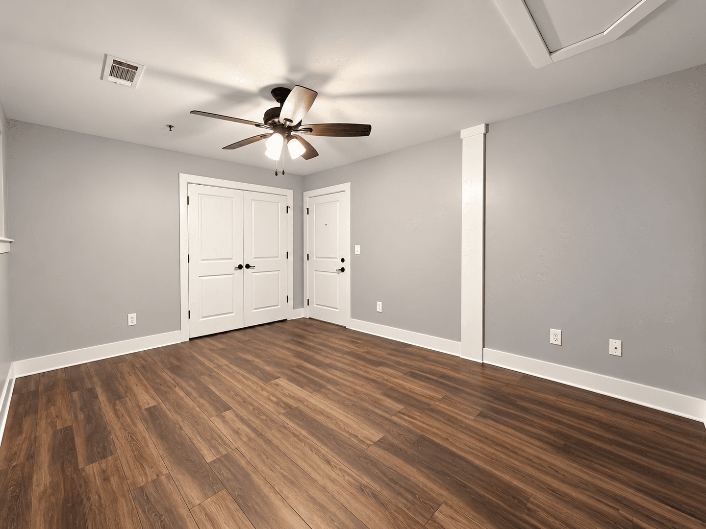 Rome Apartment: 425 Broad St
