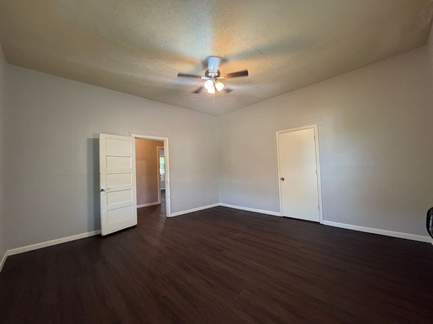 Rome House: 9 N McLin St SW