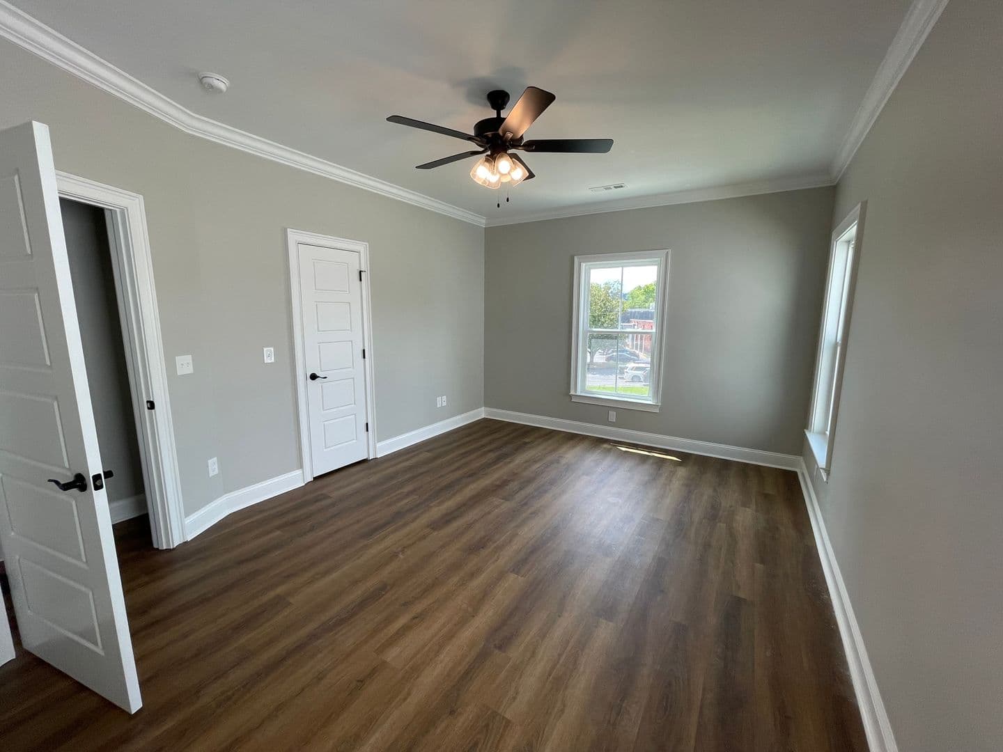 Rome Townhome: 625 E 3rd St Unit 11