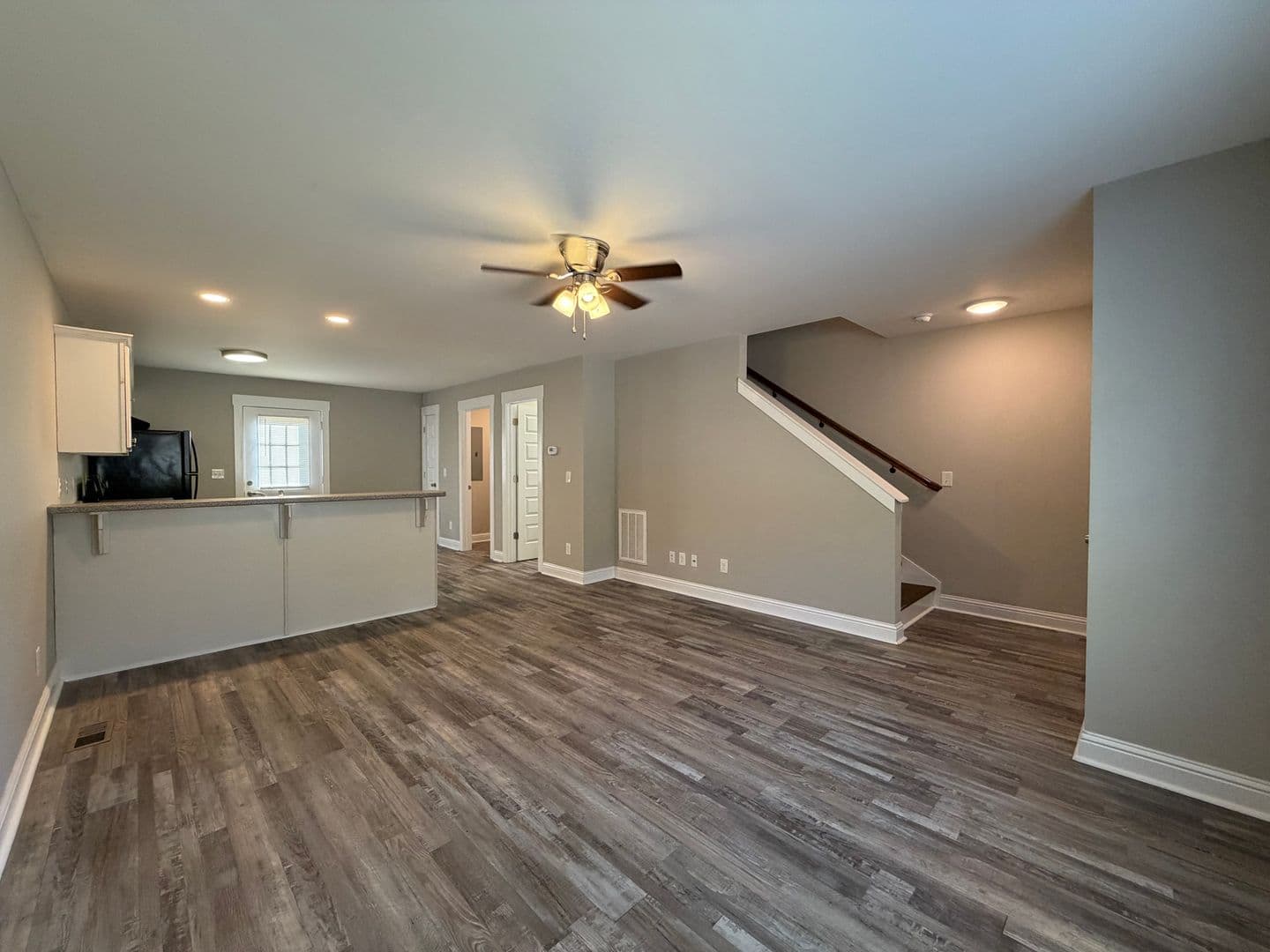 Tunnel Hill Apartment: 312 North Varnell Rd.