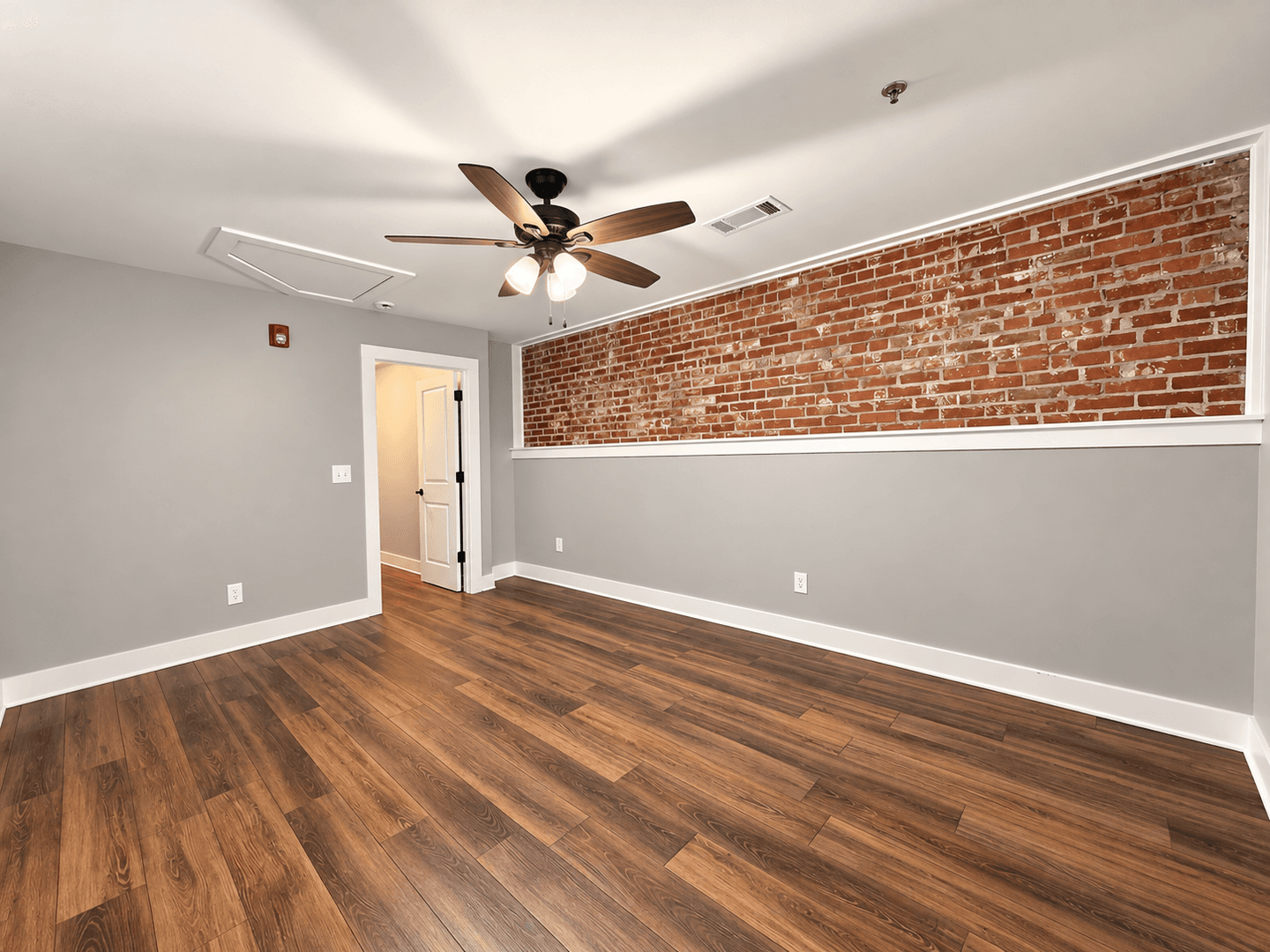 Rome Apartment: 425 Broad St