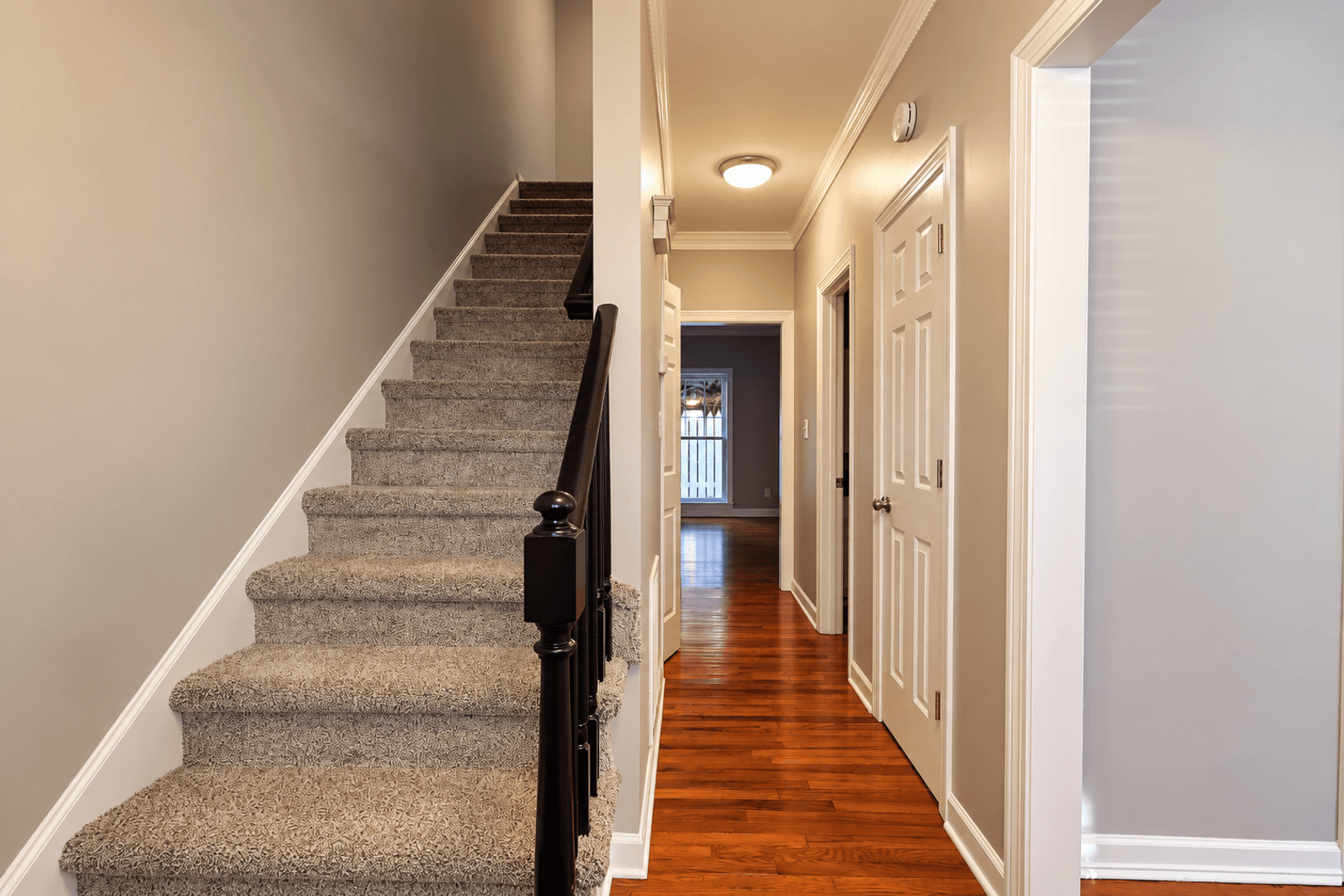Rome Apartment: 311 E 2nd Ave