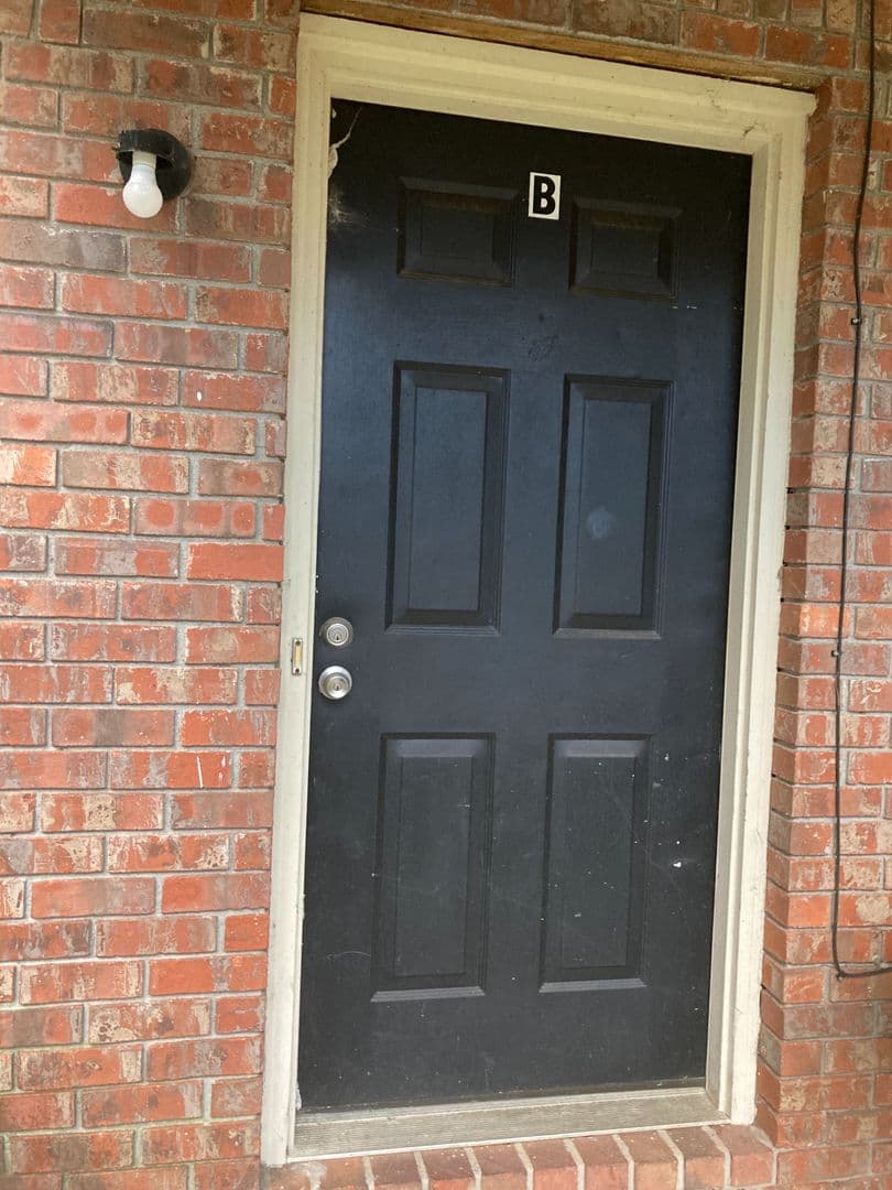 Rome Apartment: 249 Mountain View Rd