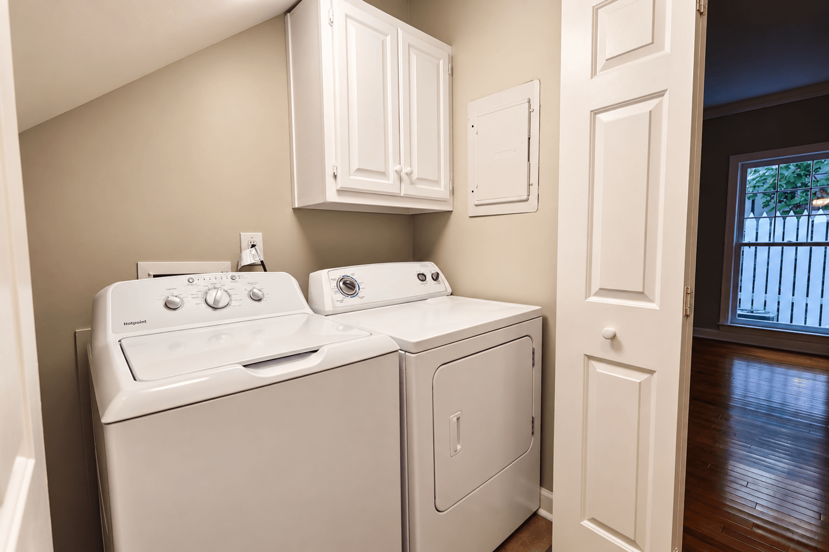 Rome Apartment: 311 E 2nd Ave