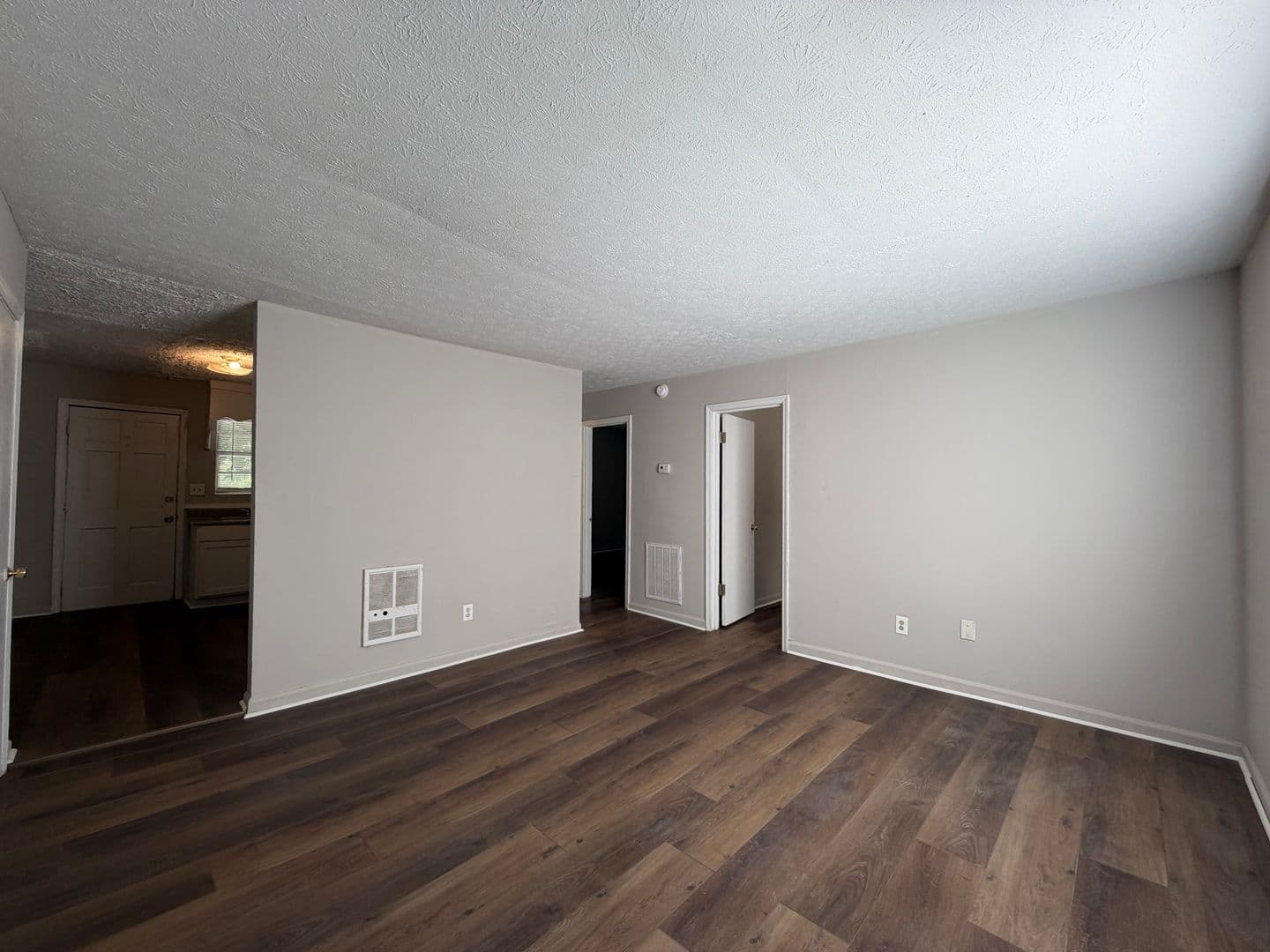 Rockmart Apartment: 117 Pearl St