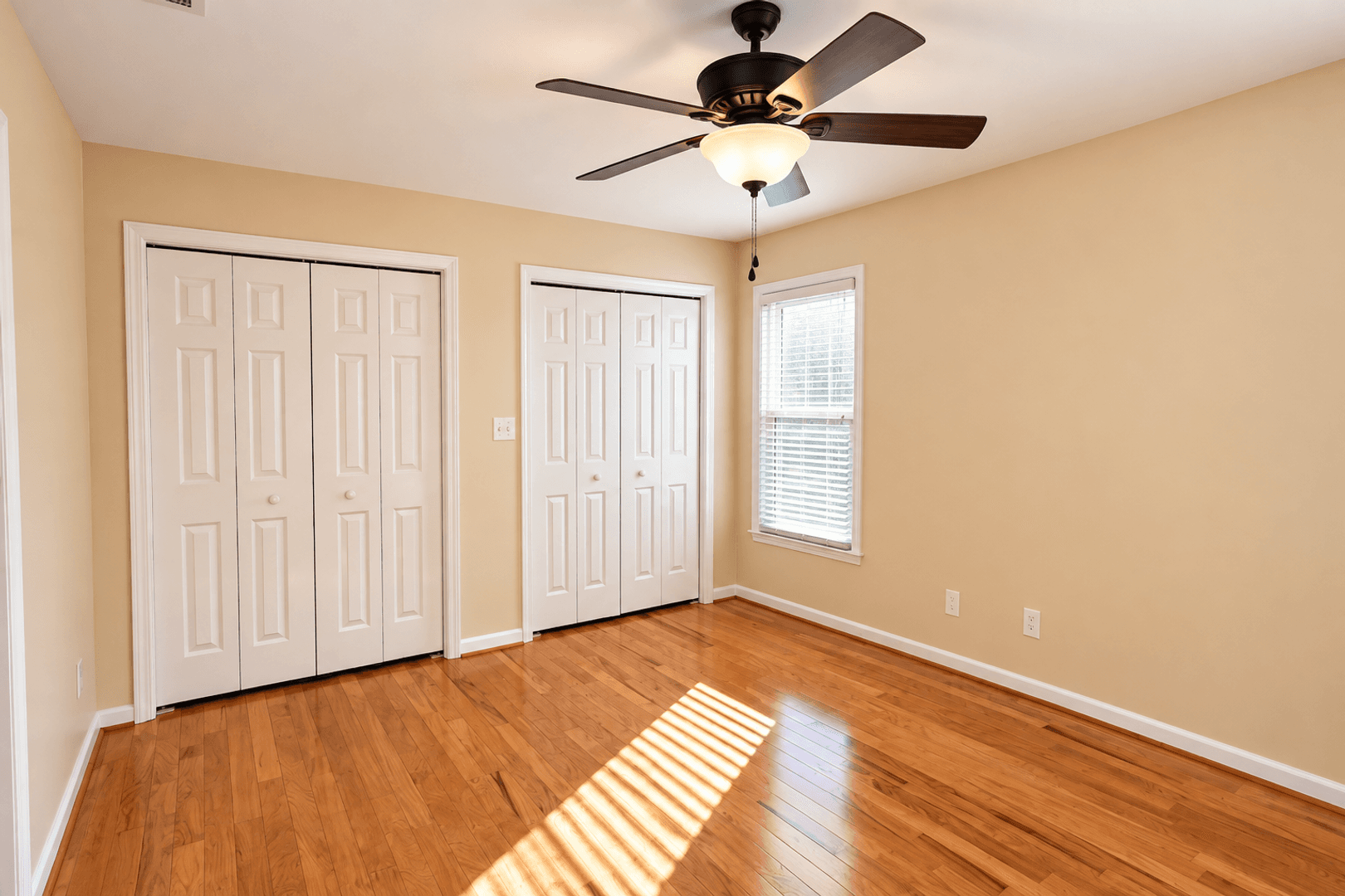 Rome Apartment: 311 E 2nd Ave
