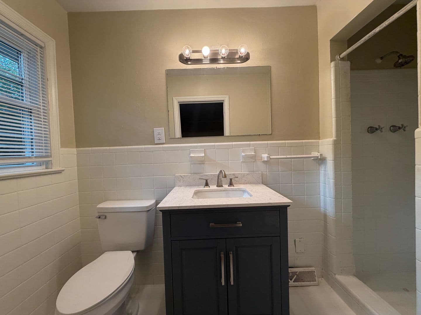 Rome House: 1 Northwood Drive Rome