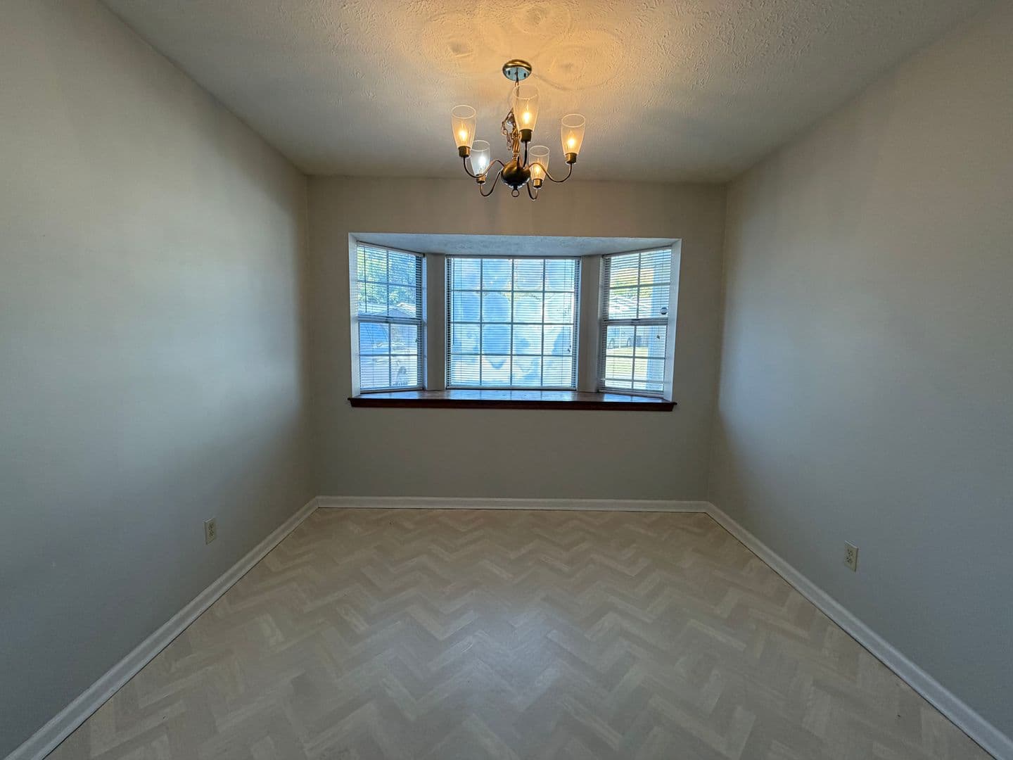 Rome Apartment: 59 Conifer Ring
