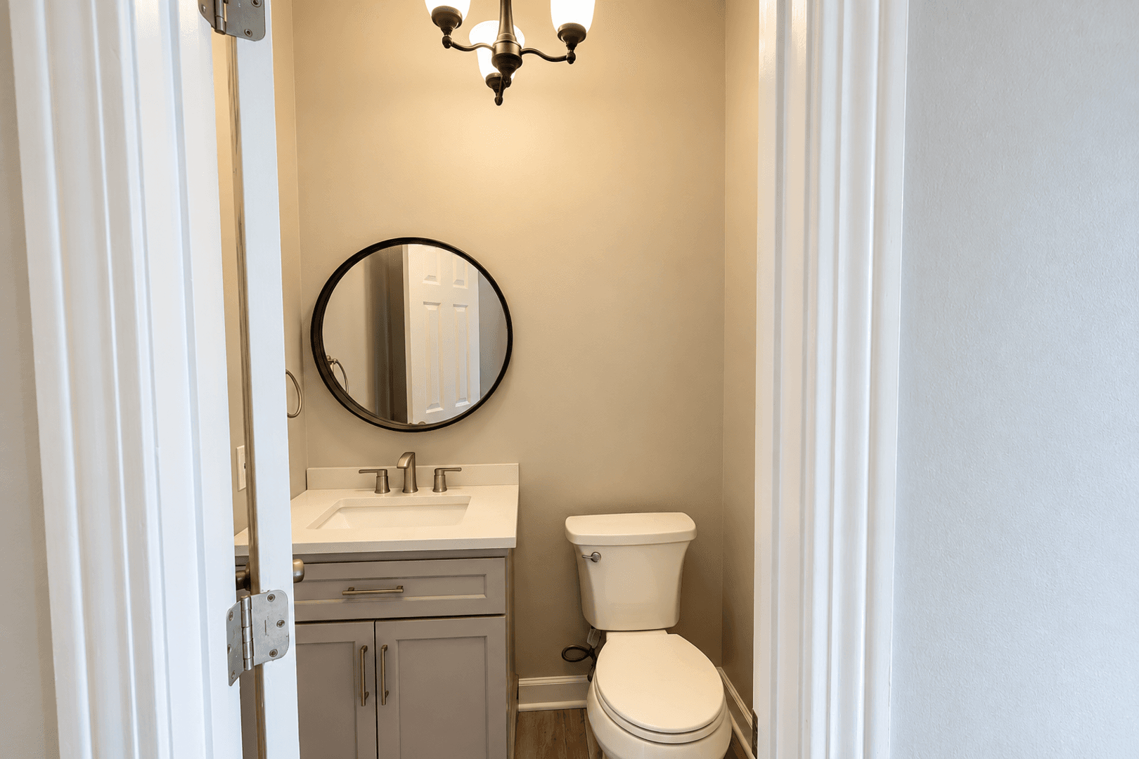 Rome Apartment: 311 E 2nd Ave