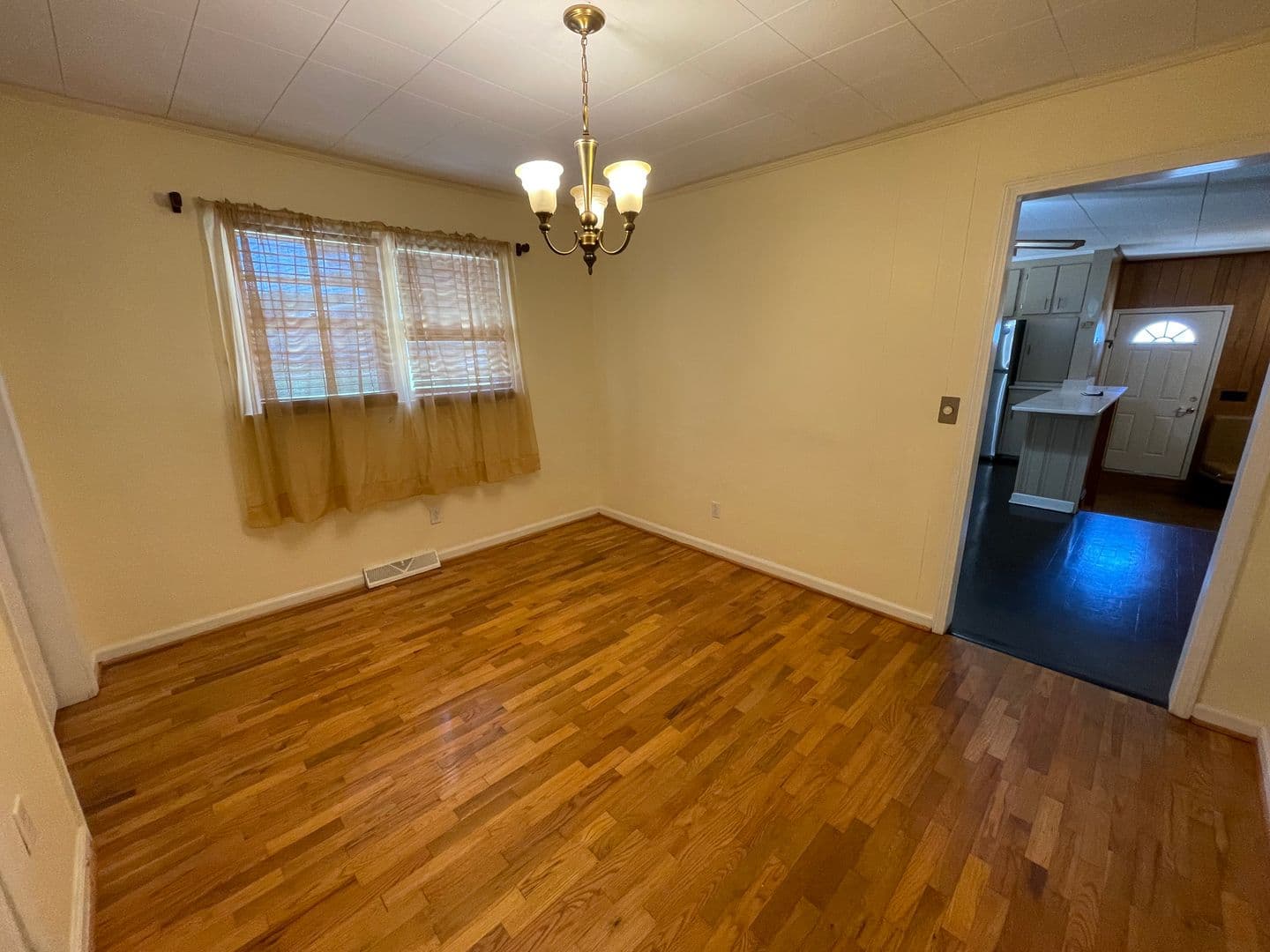 Rome House: 51 Lyons Dr NW