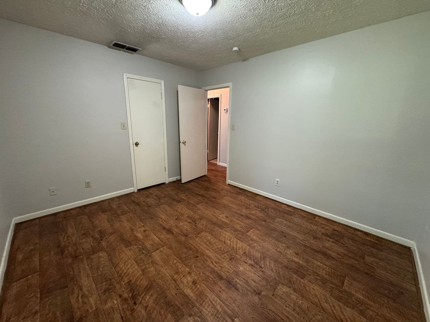 Rome Apartment: 249 Mountain View Rd