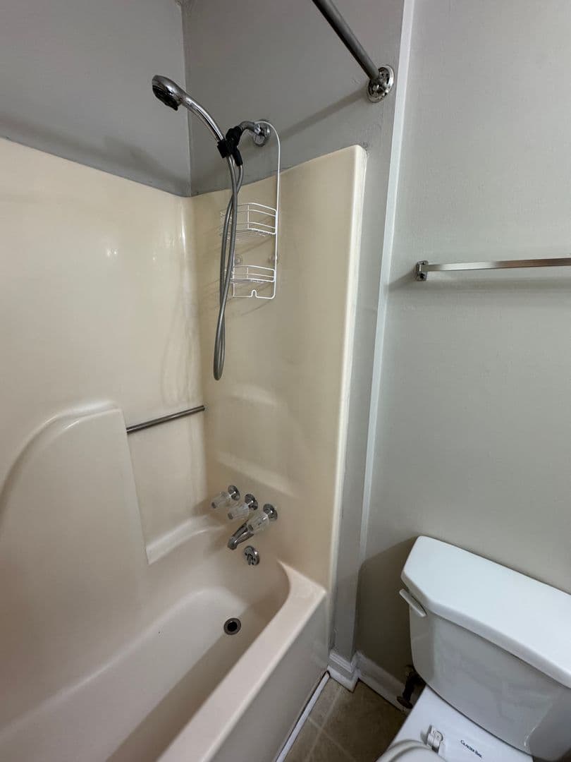 Rome Apartment: 249 Mountain View Rd