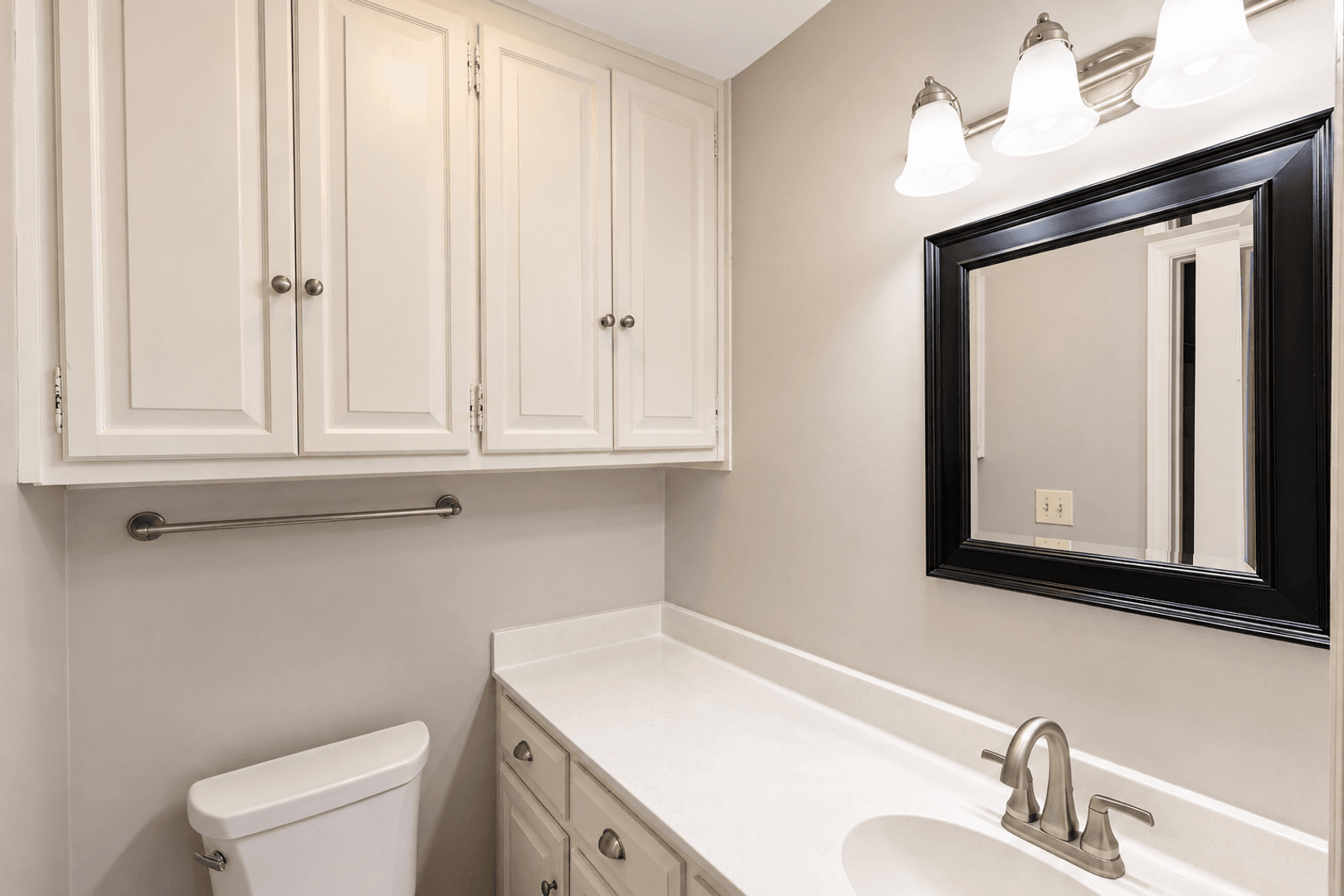 Rome Apartment: 311 E 2nd Ave