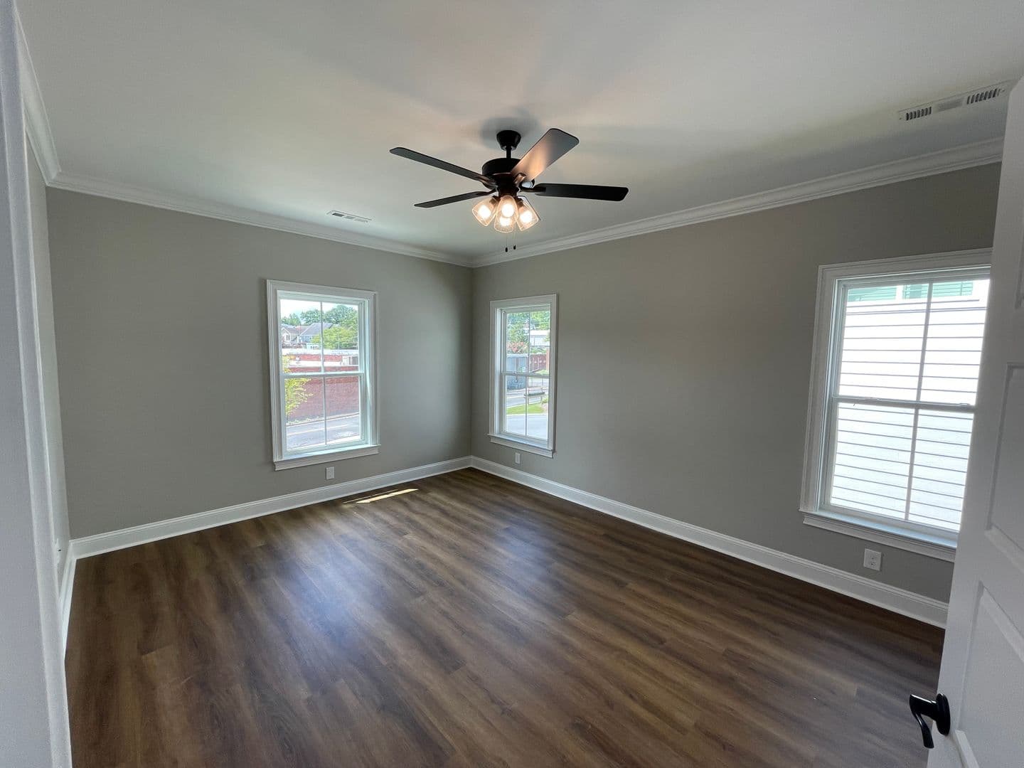 Rome Townhome: 625 E 3rd St Unit 11