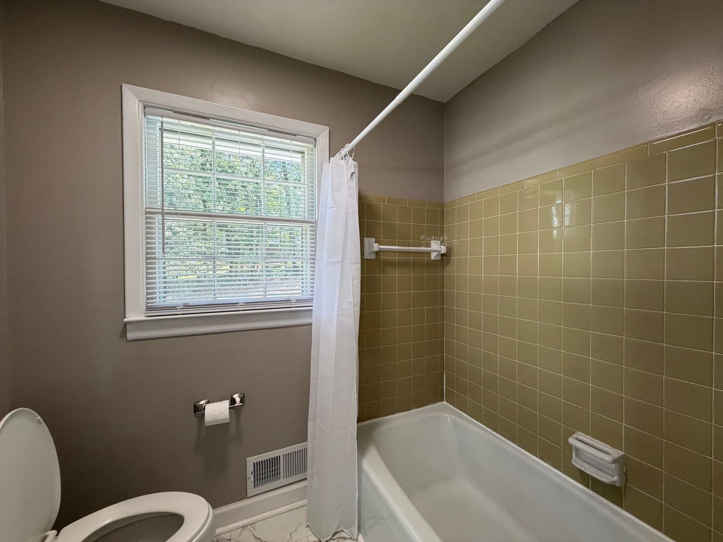 Rome House: 105 Coker Dr