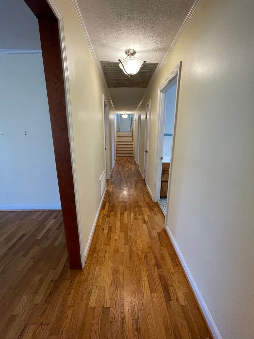 Rome House: 51 Lyons Dr NW