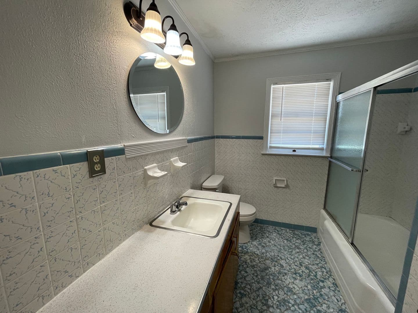 Rome House: 51 Lyons Dr NW