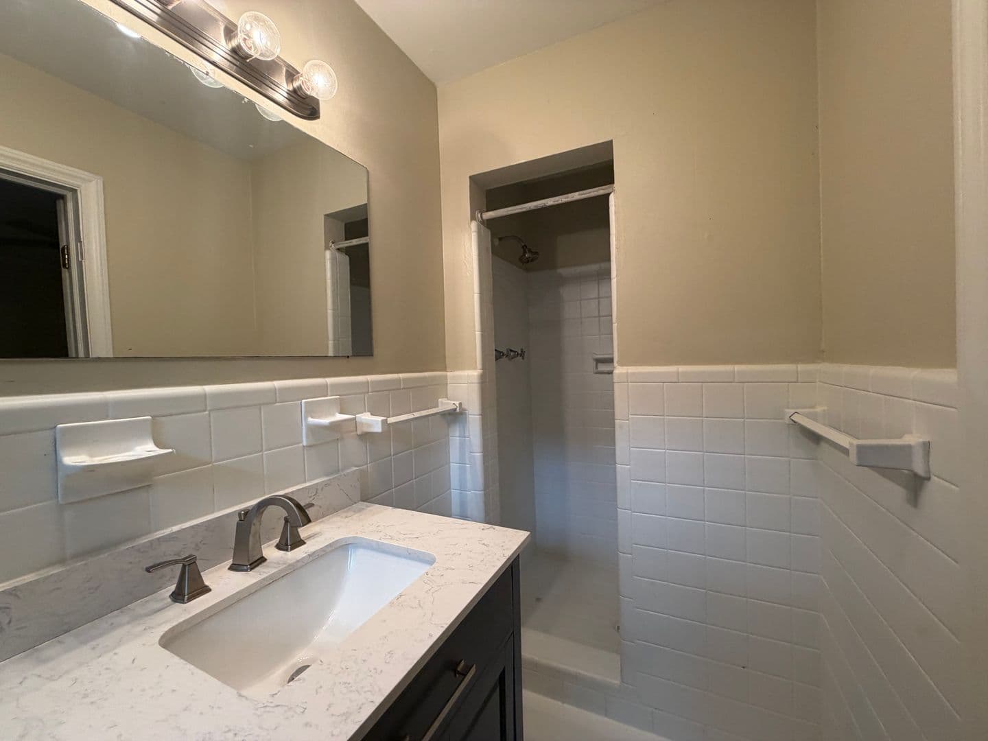 Rome House: 1 Northwood Drive Rome