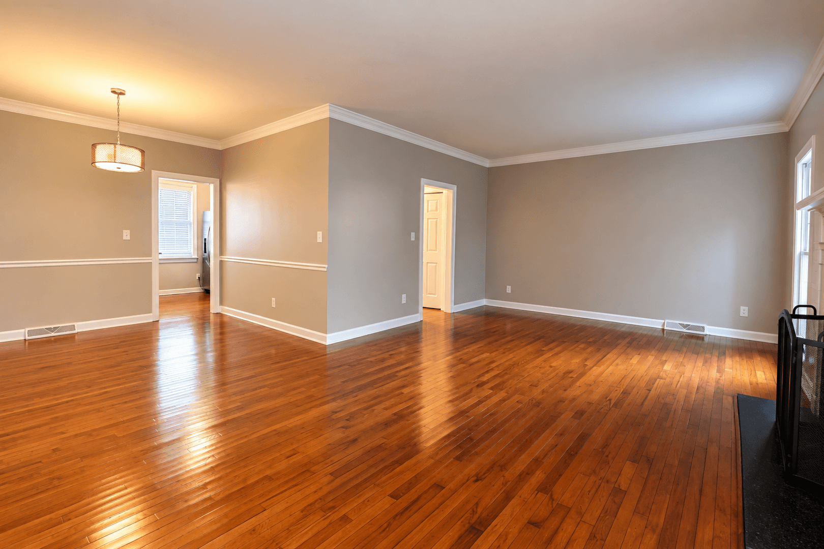 Rome Apartment: 311 E 2nd Ave