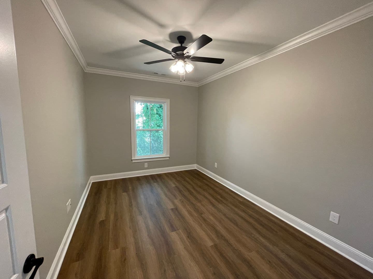 Rome Townhome: 625 E 3rd St Unit 11