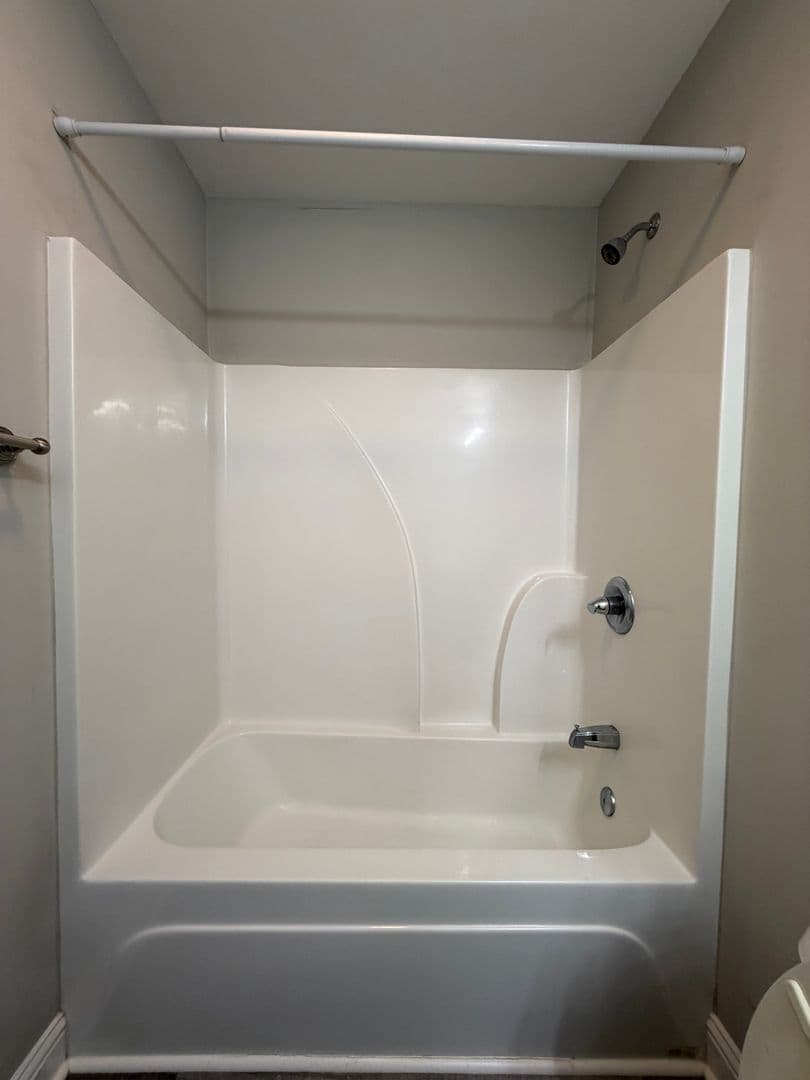 Tunnel Hill Apartment: 312 North Varnell Rd.