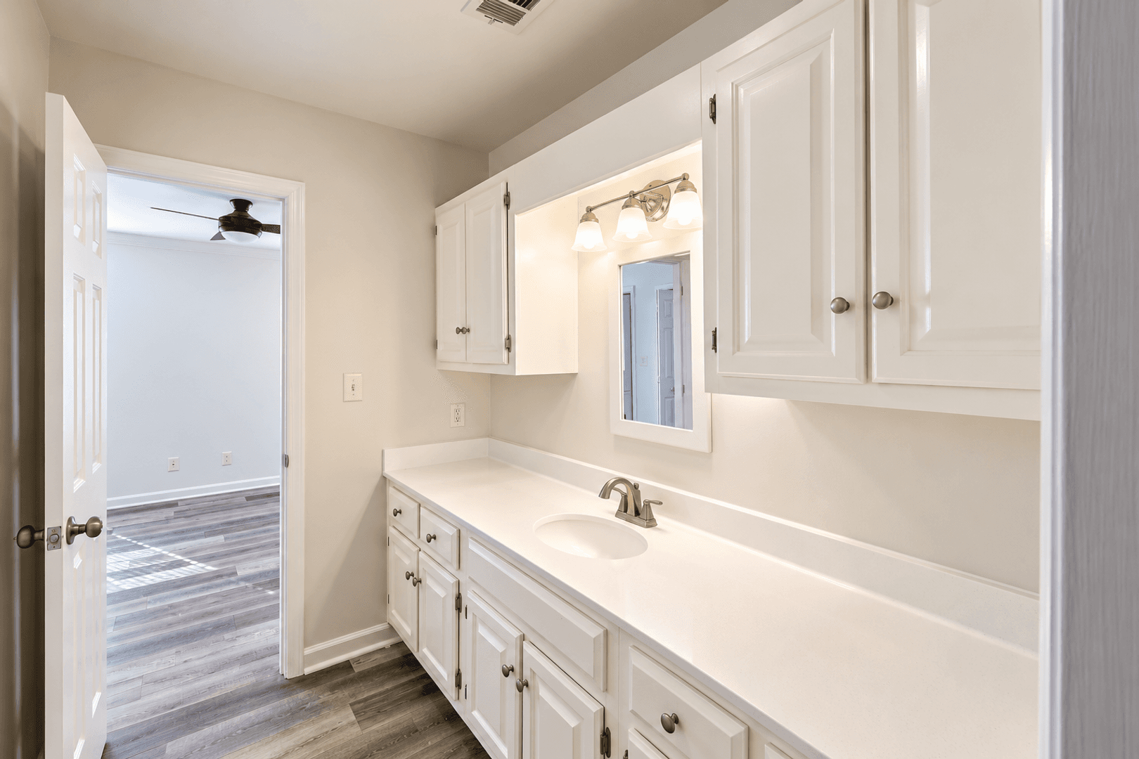 Rome Apartment: 311 E 2nd Ave