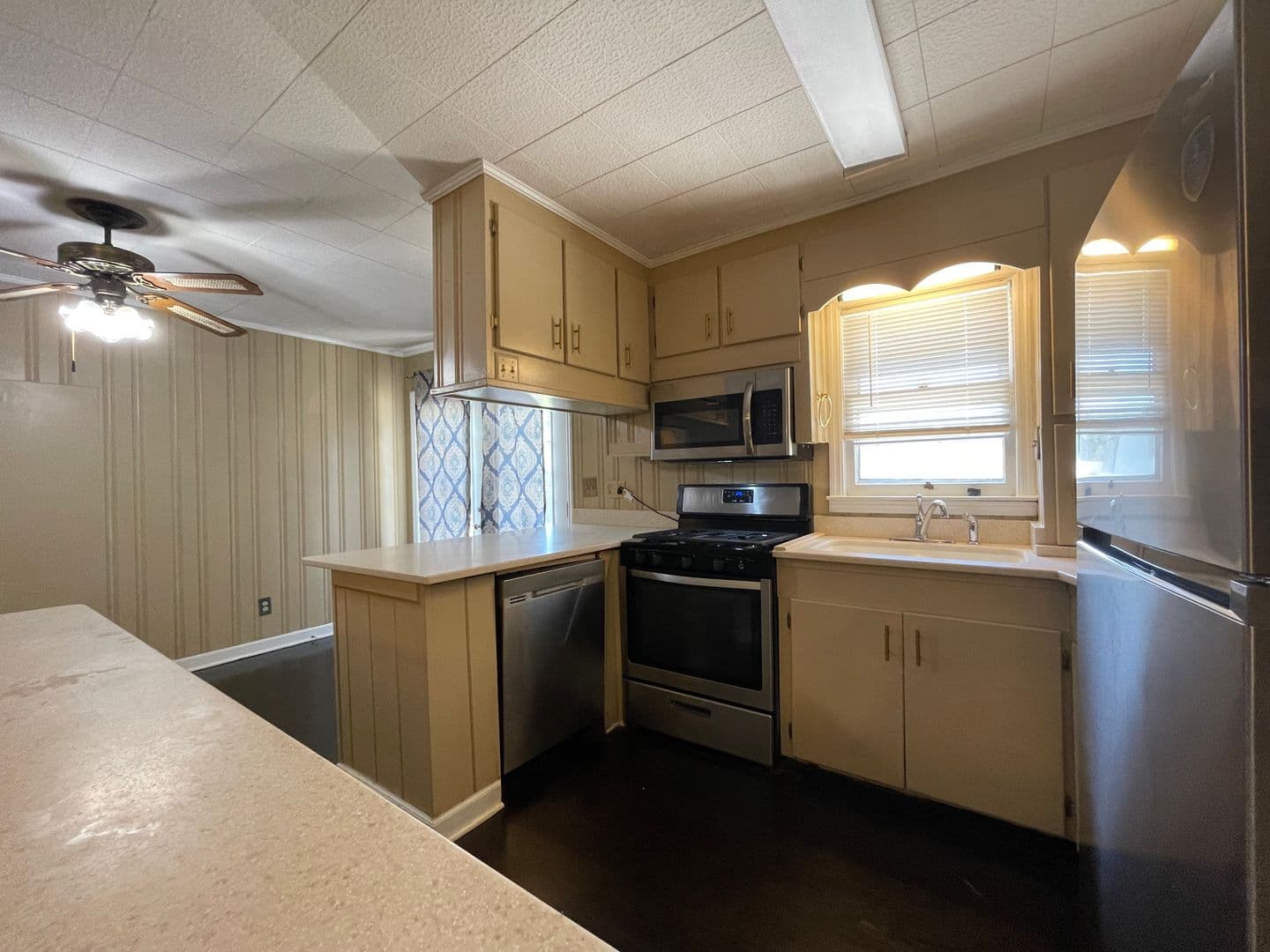 Rome House: 51 Lyons Dr NW